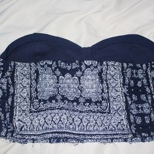 Band of Gypsies Tops - Band of Gypsi Patterned Crop Top Band of Gypsies Tops - Band of Gypsi Patterned Crop Top